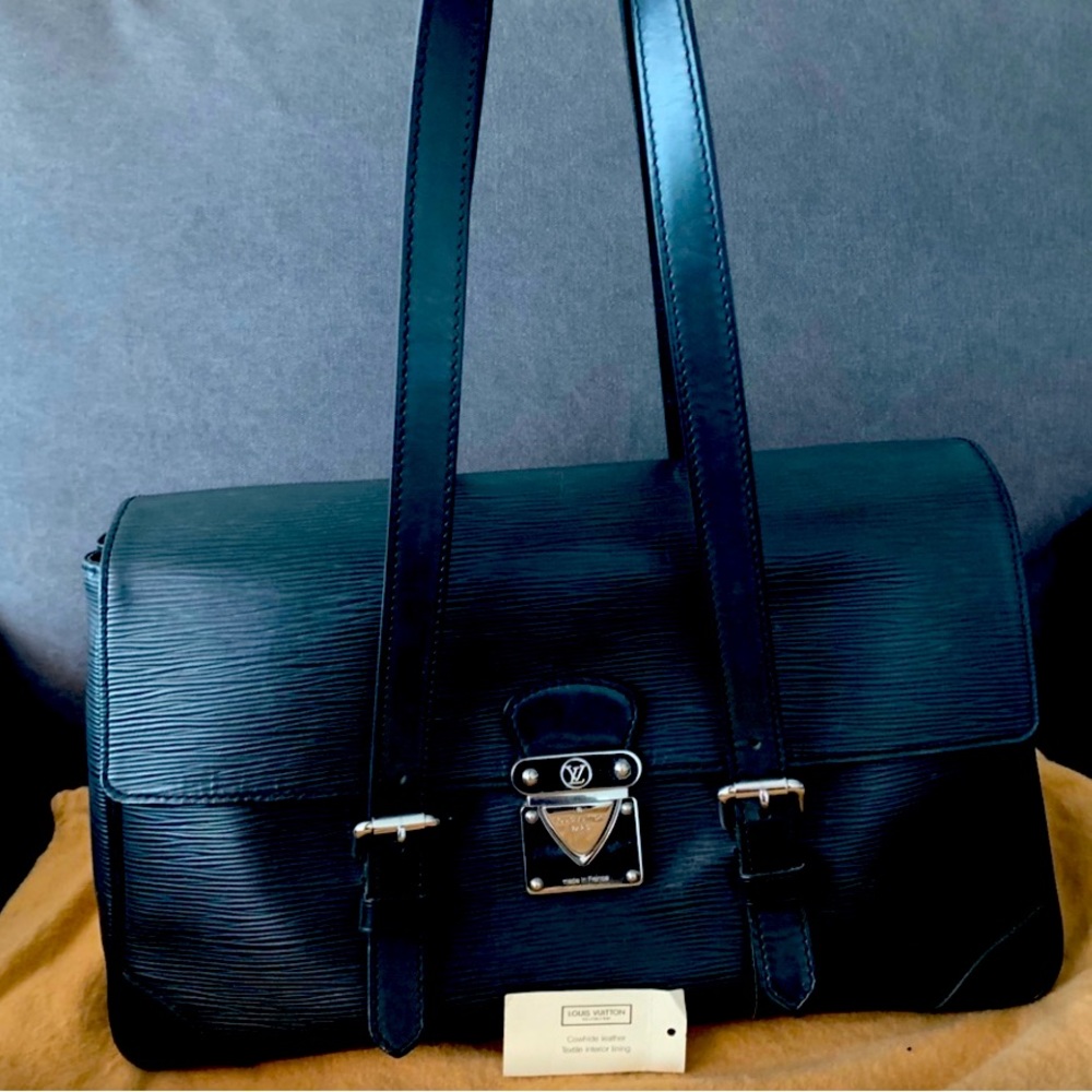 Louis Vuitton Segur MM Epi Black